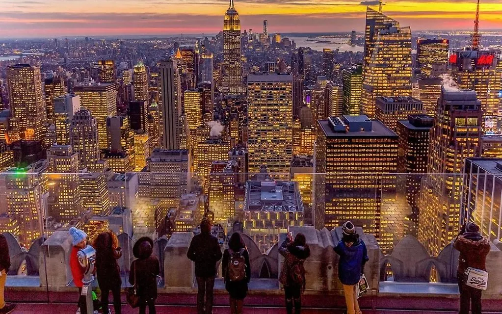 2 Bedroom Modern Unit In Central Manhattan-1